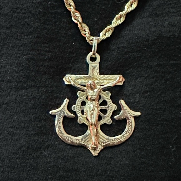 10k solid Gold chain with 10k pendant